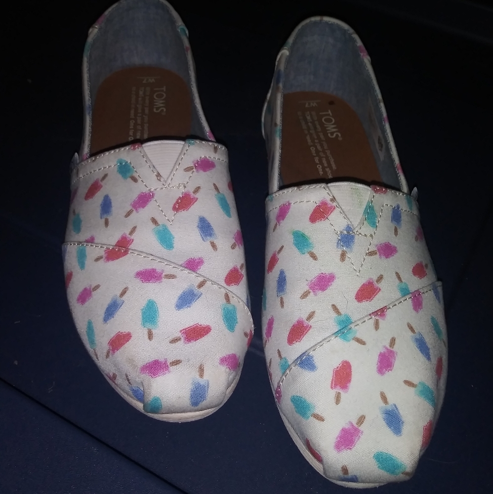 Toms